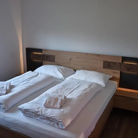 Apartement Karen Top 35 - By Four Seasons Apartments Apartment